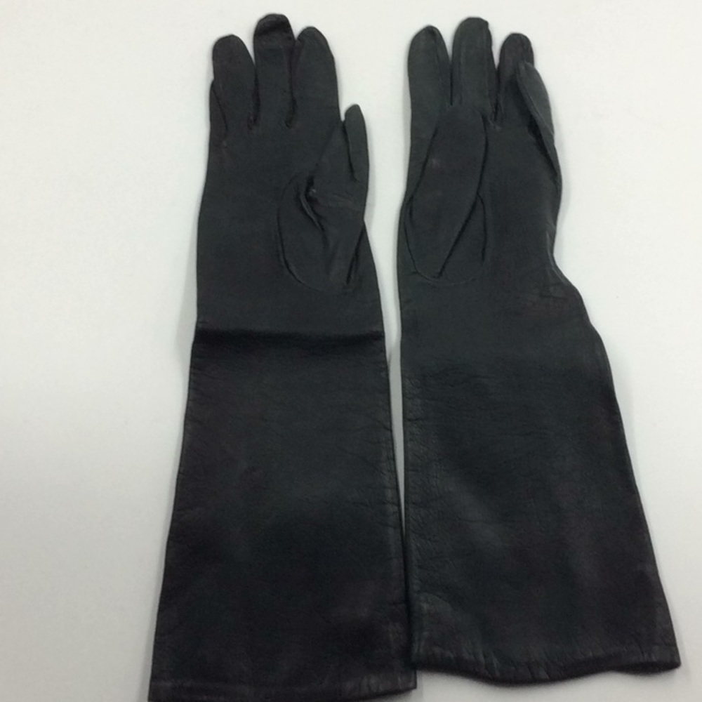 Wear Right Black Leather Gloves